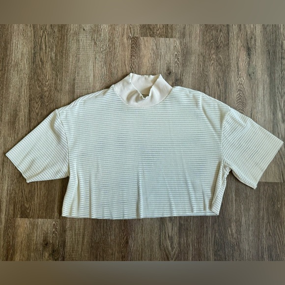 Alo Bone Cream Mesh Set Size Small High-Waist Legging & Short Sleeve Top - Picture 10 of 15